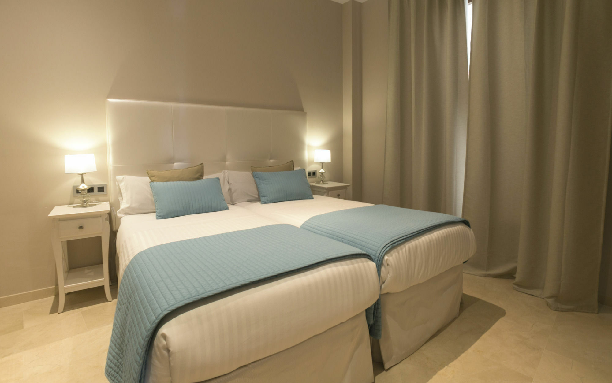 Siloe Plaza Apartment Granada Luaran gambar